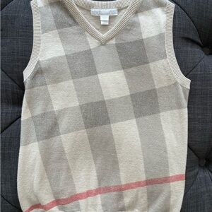 EUC Boys Burberry Children Sweater Vest Size 6